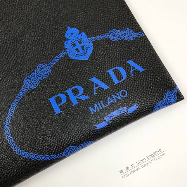 prada錢包 普拉達專櫃最新十字紋牛皮手拿包 2NG005 PRADA男士手包  pyd2119